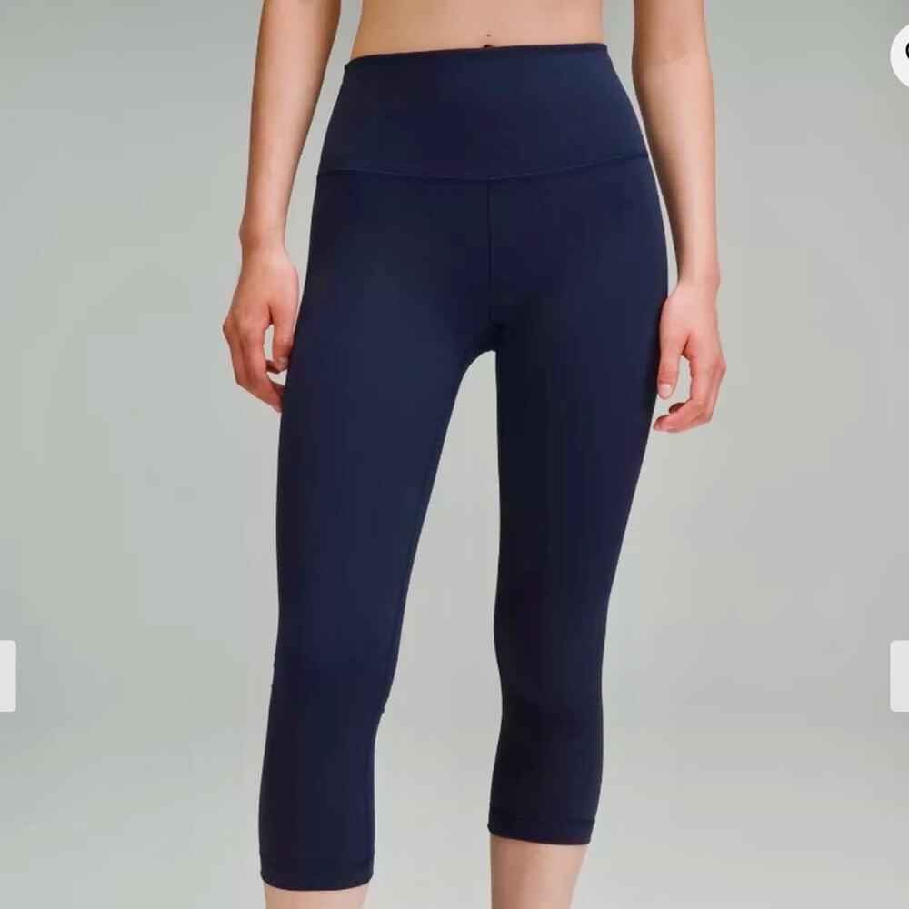 Lululemon Wunder Train super-hi rise cropped leggings in true navy size 6